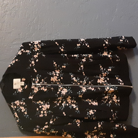 Lila Rose Jacket - Picture 1 of 2